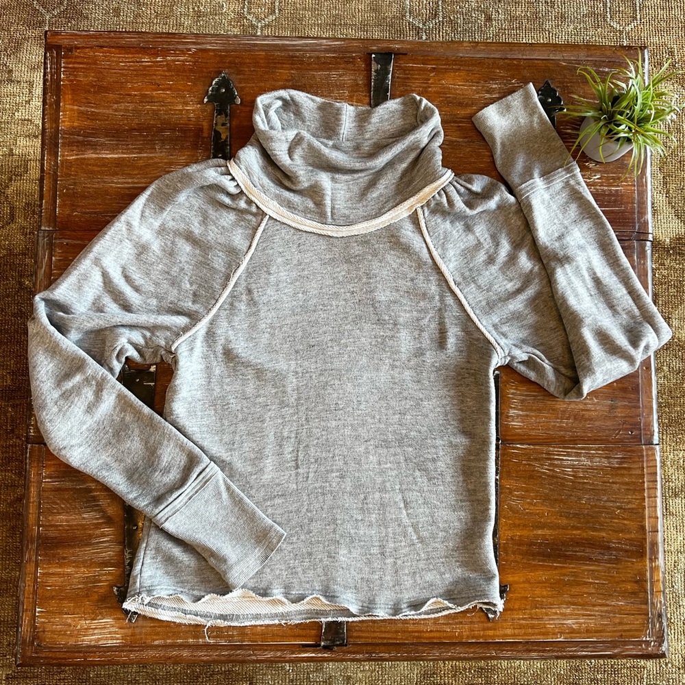 Lua Pullover - image 2